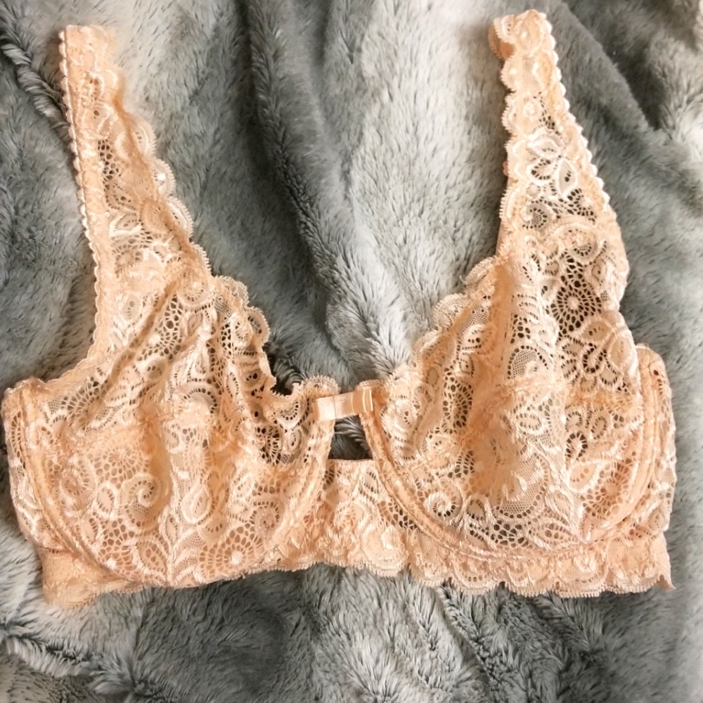 Pink Lace Bra - Picture 3 of 7